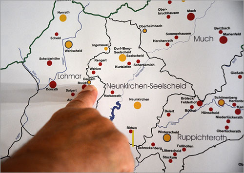 Bekanntgabe der Platzierungen Unser Dorf hat Zukunft am 20.10.2014 im Kreishaus in Siegburg